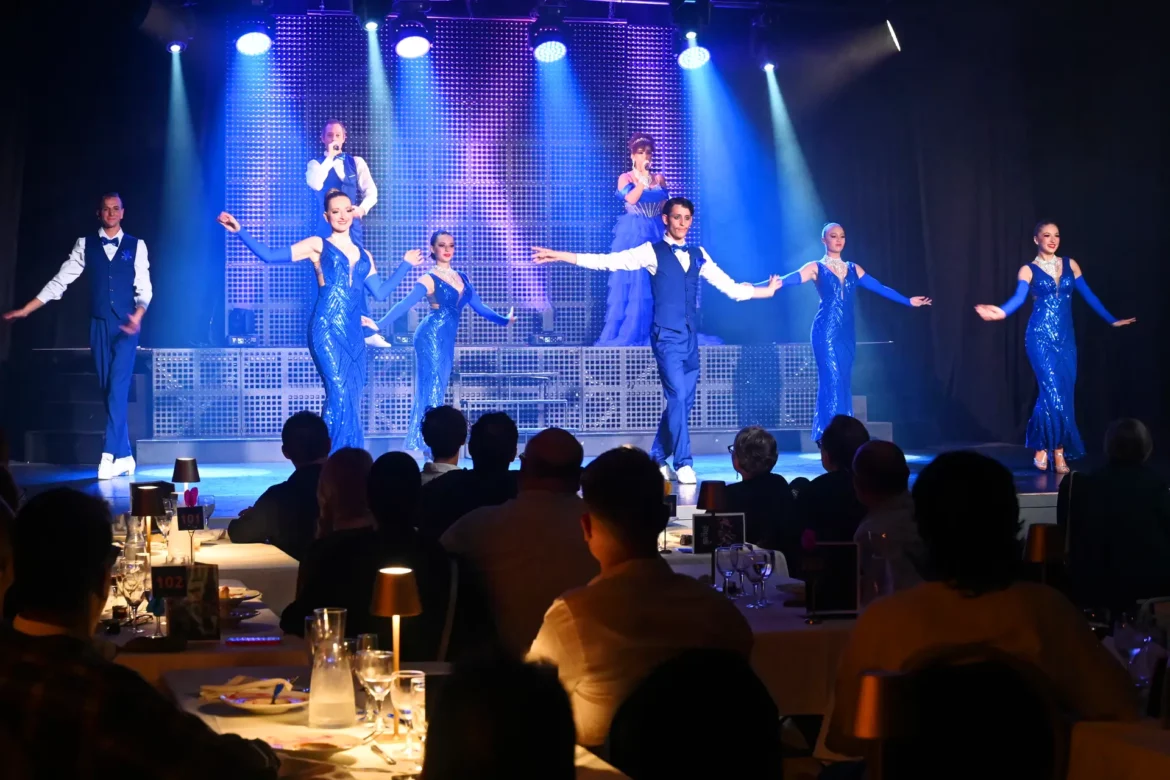 Cabaret Navy Blue diners-spectacles à Pau