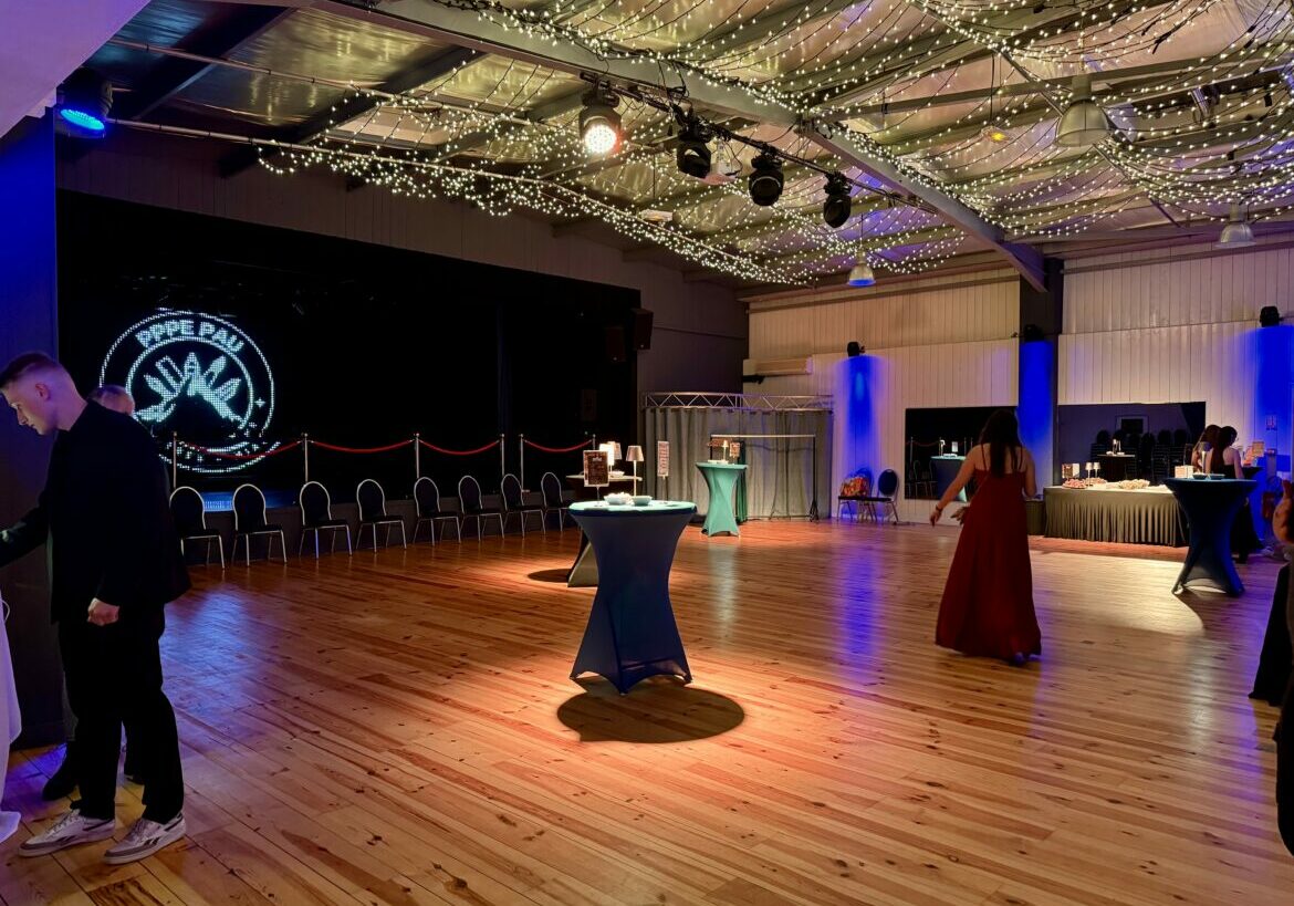 Navyblue salle vide 3